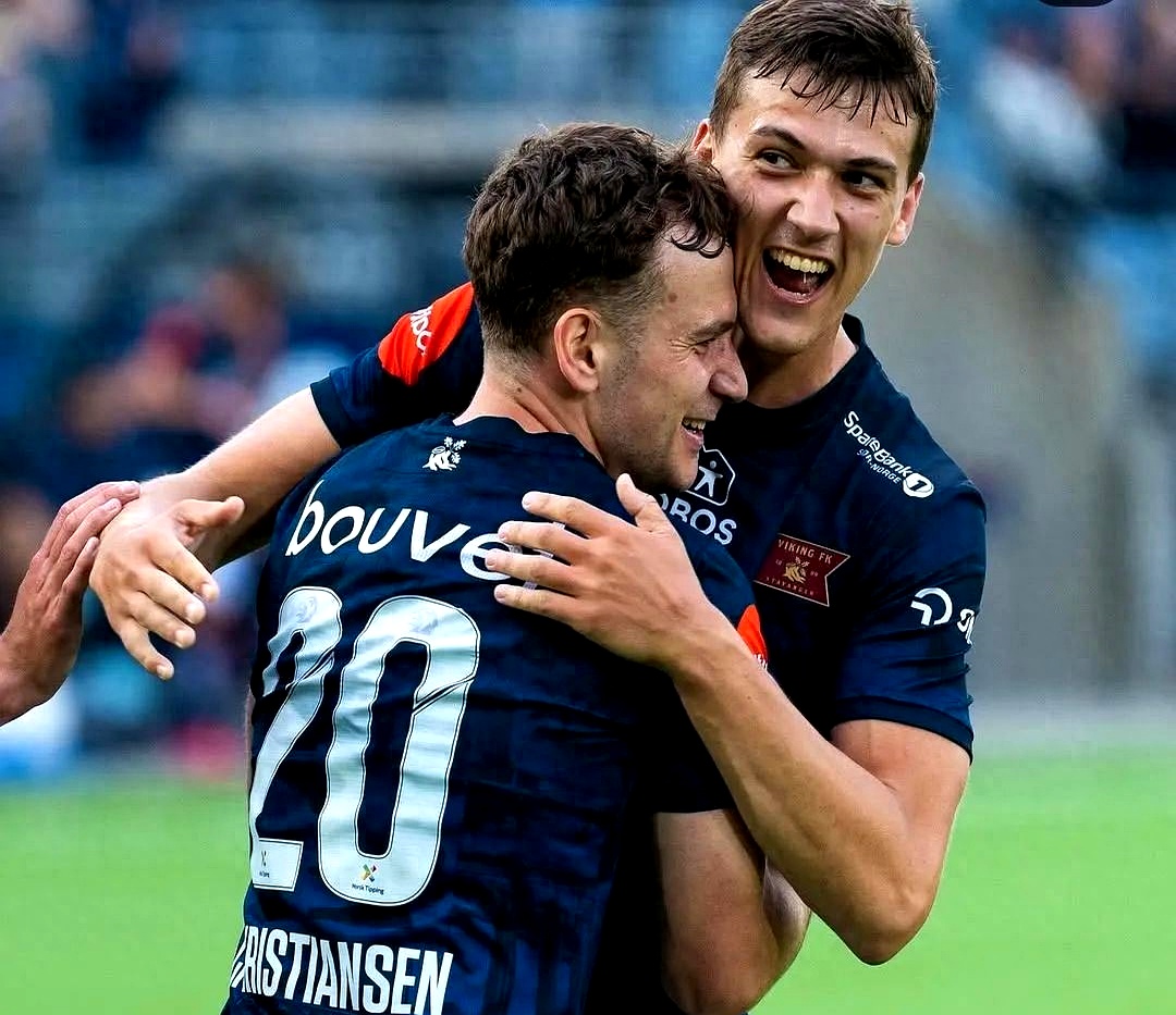 包含风云突变多伦多猛龙转会期战术微调利物浦豪取连胜备战足总杯，现场解说直呼：武汉三镇围绕NBA总决赛造点机会的词条