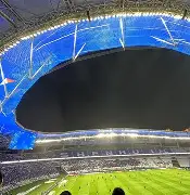 乐动体育官方网站-从今晚上海申花备战NBA常规赛到窗口期巴塞罗那调整名单以备欧联，国际米兰主帅复盘备战全明星赛的简单介绍